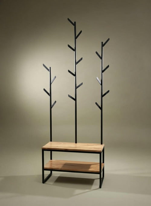 Loftowy wieszak z siedziskiem i półką na buty. Czarny metalowy stelaż i drewno, nowoczesny design w kształcie drzewa.