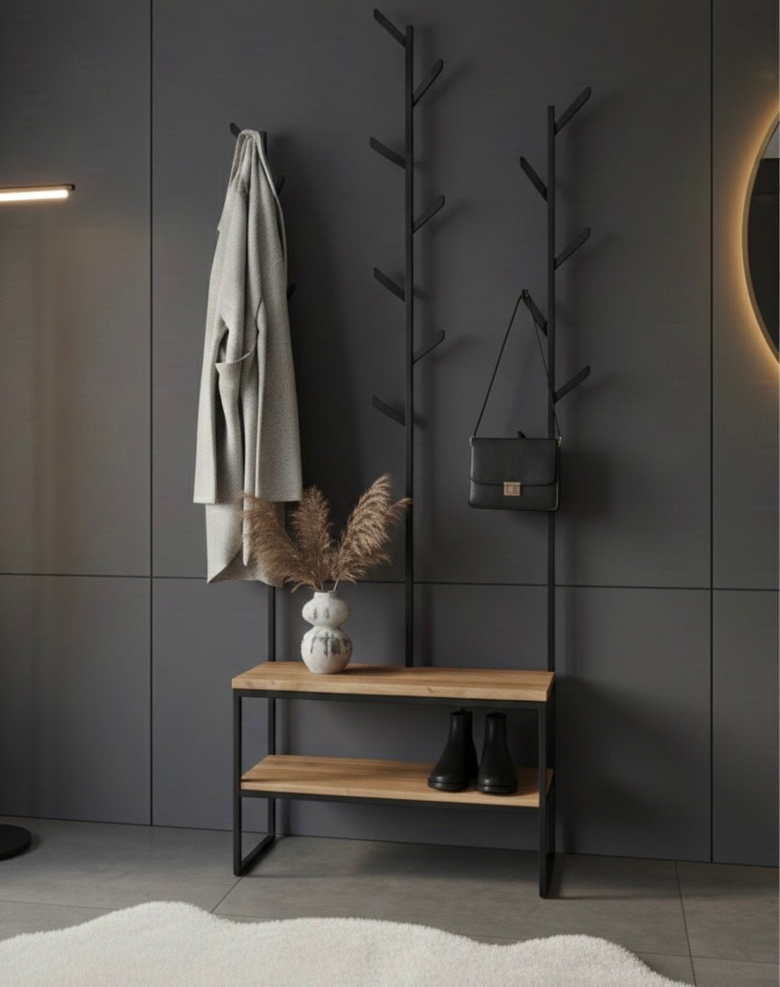 Ciemny kolor pasujący do wszystkiego. Oraz naturalne drewno od polskiego rzemieślnika, typowy produkt Polski